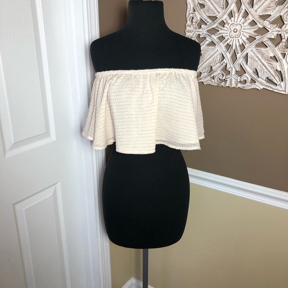 ⭐️ x REVOLVE Bree Crop Top in PearlHouse of Harlow 1960 SMALL - Picture 3 of 8
